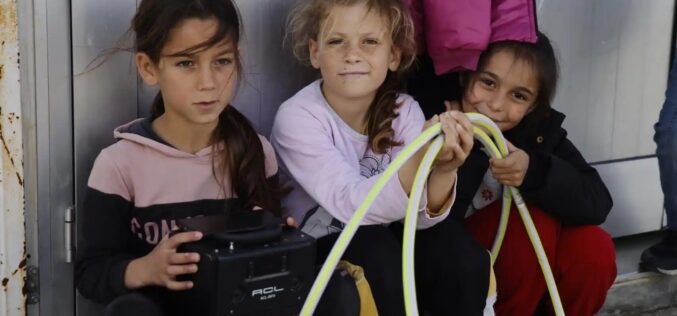 Cifra histórica de niños y niñas desplazados: son tantos como la población de España